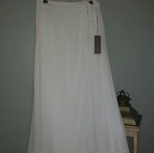 Eva Mendes Long white wrap skirt